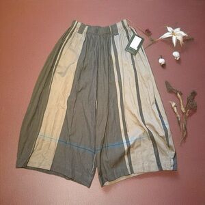 Moyuru Charcoal Cropped Palazzo Pants, Large